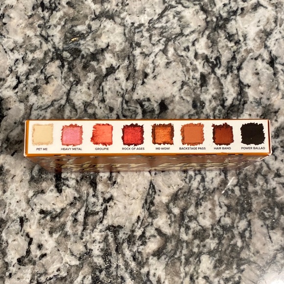 Too Faced Kitty Likes To Scratch On-The-Fly Eyeshadow Palette Brand NEW - Picture 6 of 7